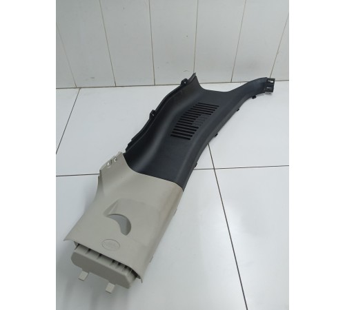 Обшивка стойки задняя правая