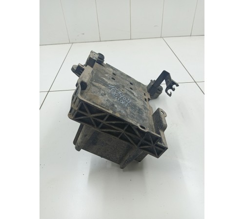 Полка под АКБ аккумулятор