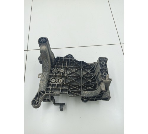 Полка под АКБ аккумулятор