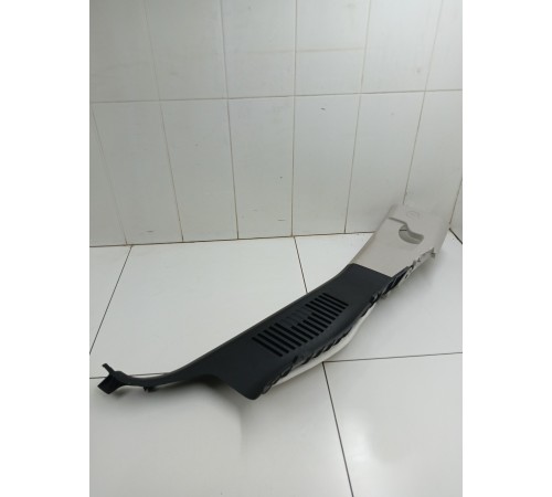 Обшивка стойки задняя правая