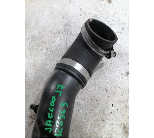 Патрубок системы охлаждения правый