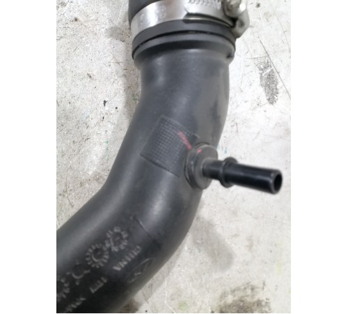 Патрубок системы охлаждения правый