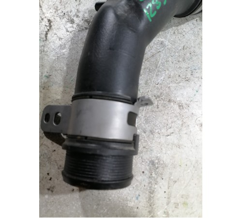 Патрубок системы охлаждения правый