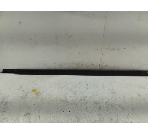 Уплотнитель стекла задний правый наружный