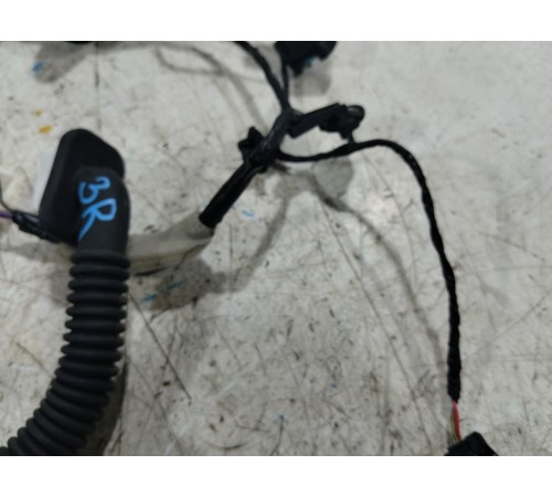 Электропроводка двери задняя правая