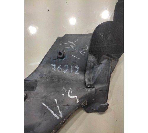 Уплотнитель стекла (задний, левый)