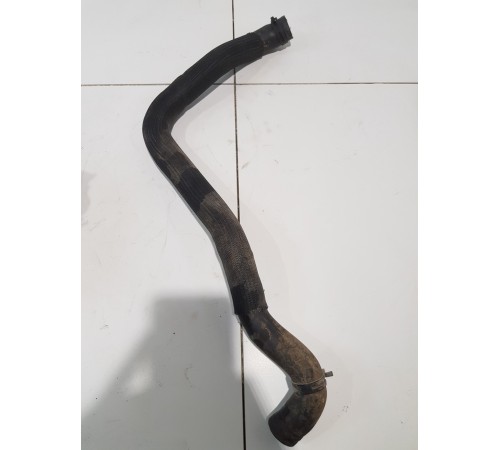 Патрубок системы охлаждения