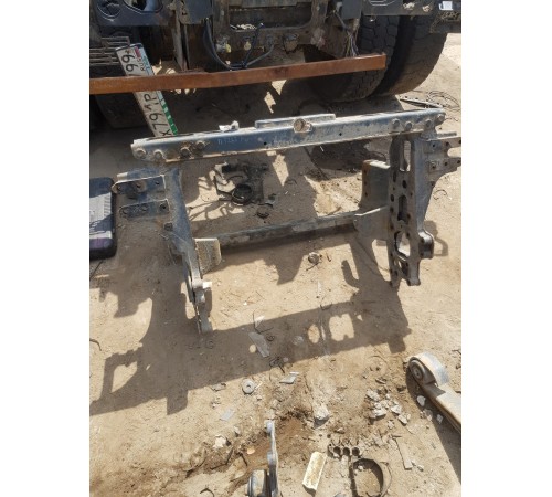 Кронштейн рамы передний в сборе