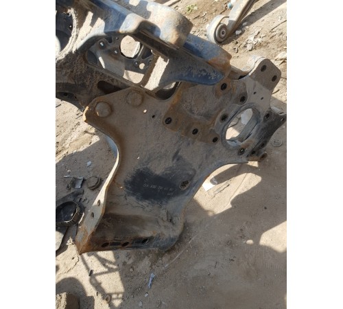 Кронштейн рамы передний в сборе