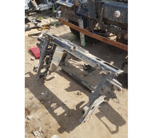 Кронштейн рамы передний в сборе