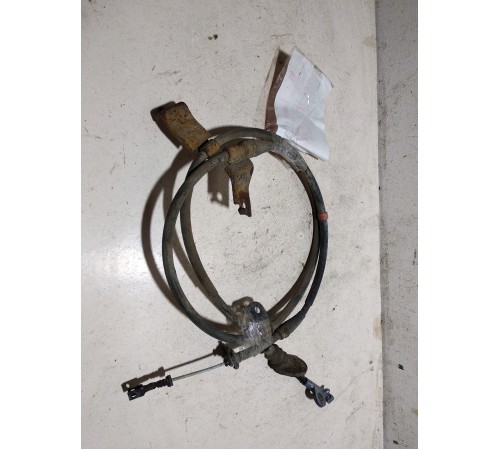 Трос стояночного тормоза левый