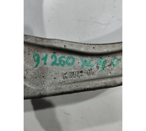 Рычаг подвески(передний правый верхний)