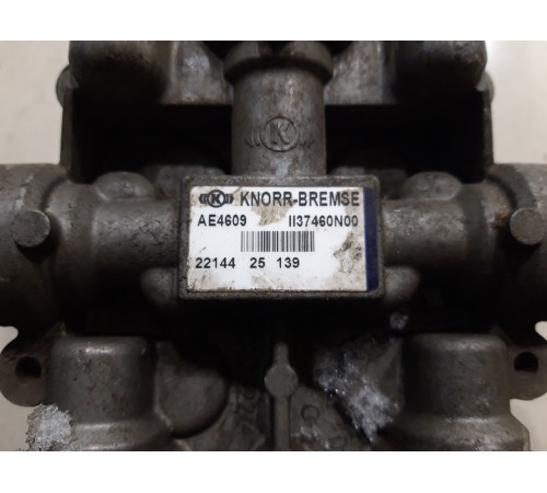 Кран пневматический защитный 4-х контурный