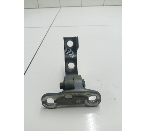 Петля двери передняя левая верхняя