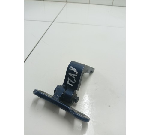 Петля двери передняя левая верхняя