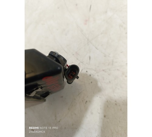 Кнопка открывания багажника