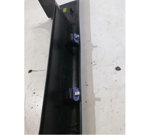 Обшивка крышки багажника правая