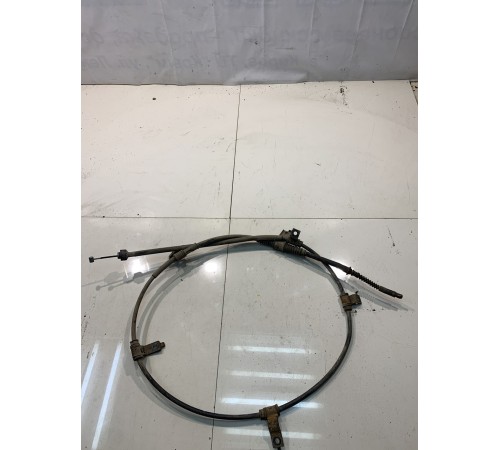 Трос стояночного тормоза (задний, правый)