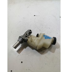 Главный тормозной цилиндр в сборе