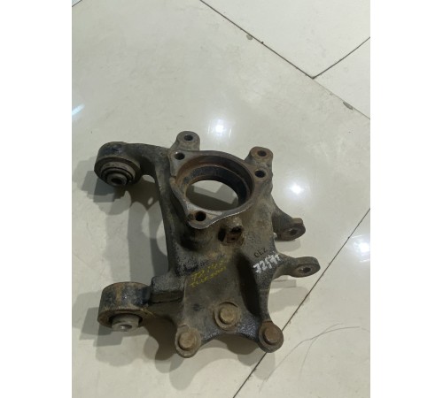 Кулак поворотный(задний правый)