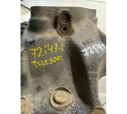 Кулак поворотный(задний правый)