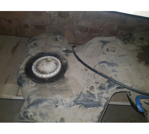 Бак топливный