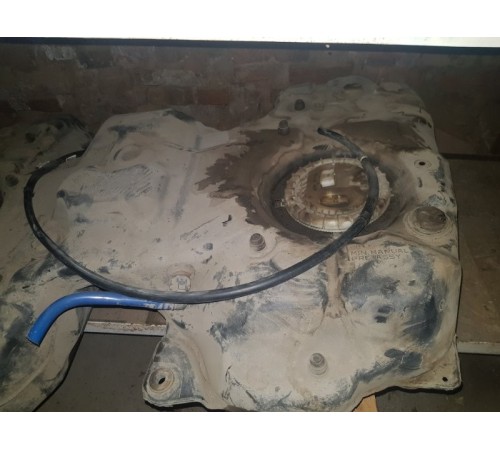 Бак топливный