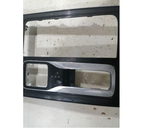 Накладка центральной консоли декоративная