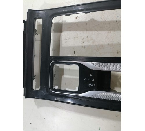 Накладка центральной консоли декоративная