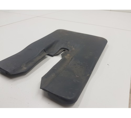 Заглушка крепления сиденья задняя