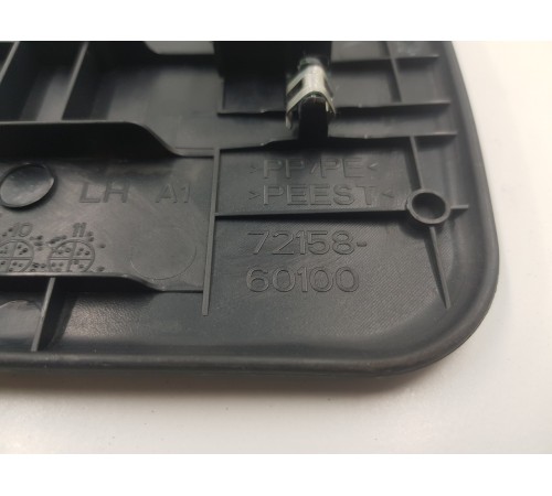 Заглушка крепления сиденья задняя