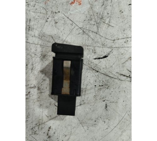 Кнопка подогрева сиденья задняя левая