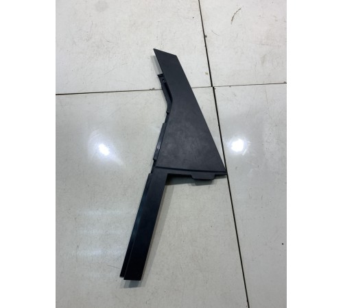 Накладка двери задней левой наружняя угол