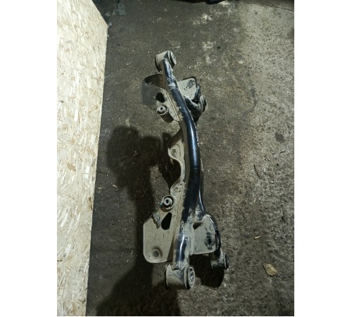 Балка подвески (подрамник) задняя