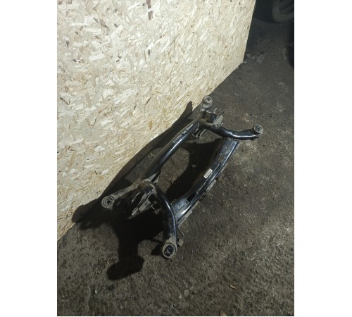 Балка подвески (подрамник) задняя