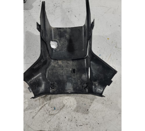 Кожух рулевой колонки задний