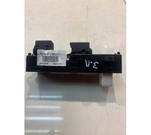 Кнопка стеклоподъемника (задняя, левая)