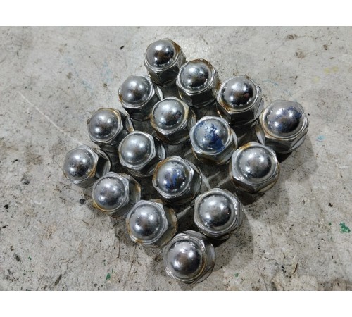 Комплект колесных гаек (16 шт.)