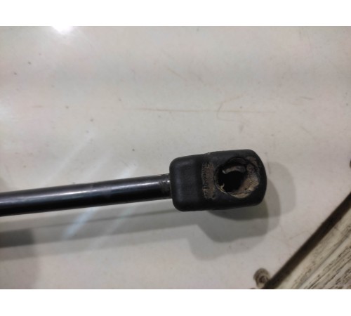 Амортизатор багажника (правый)