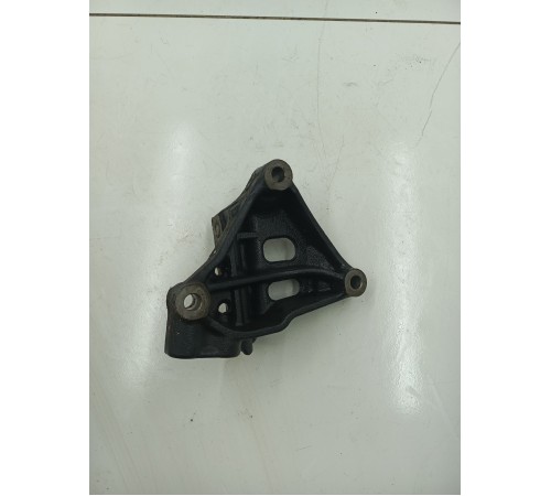 кронштейн двигателя уценка