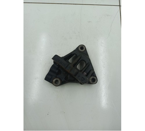 кронштейн двигателя уценка