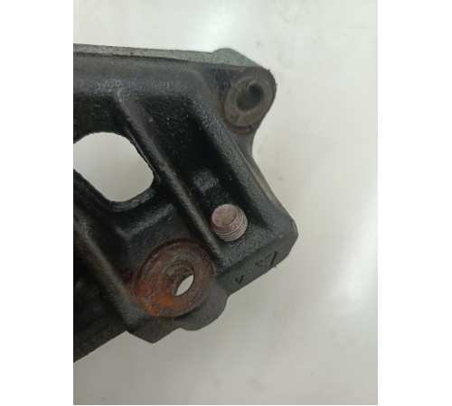 кронштейн двигателя уценка