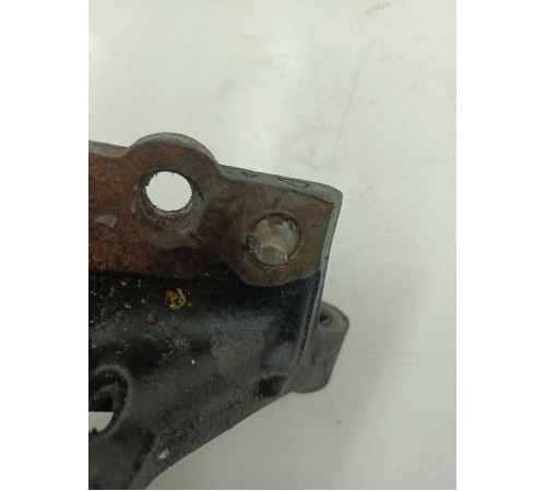 кронштейн двигателя уценка