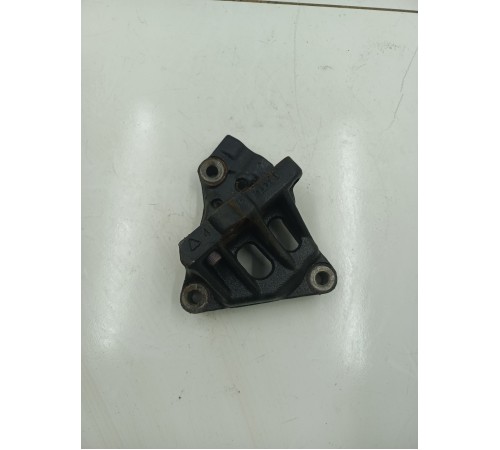 кронштейн двигателя уценка