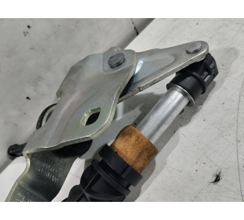 Амортизатор крышки заднего борта