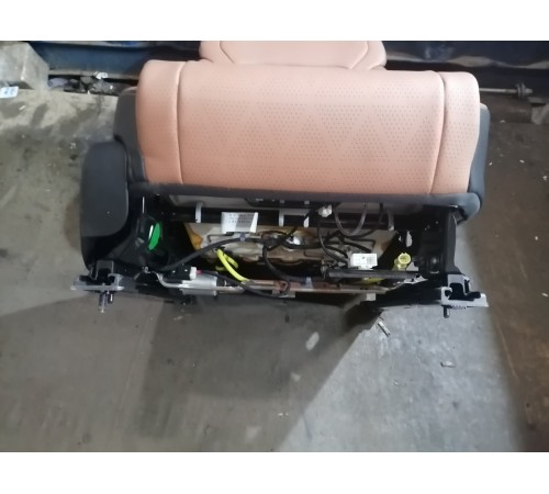 Сиденье переднее правое