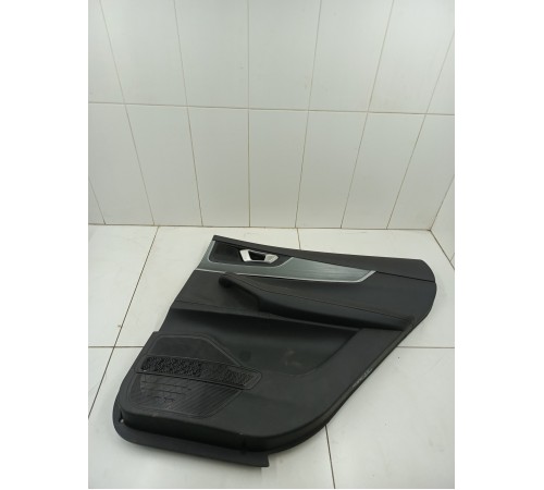 Обшивка двери задняя правая