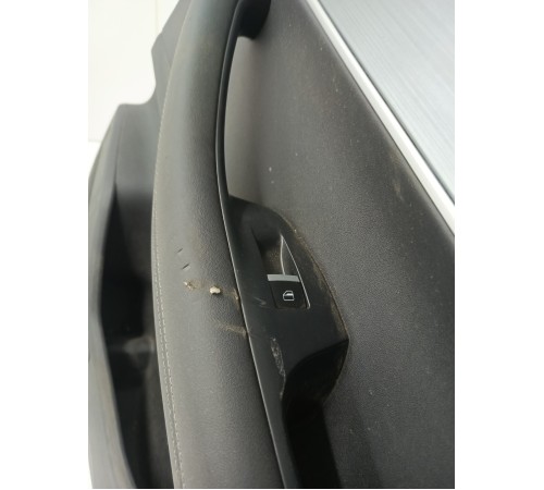 Обшивка двери задняя правая