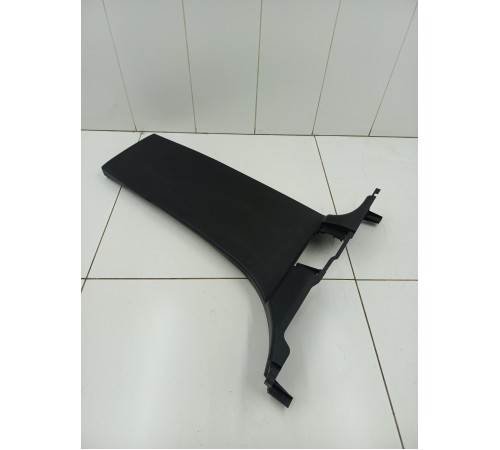 Накладка центральной стойки правая нижняя