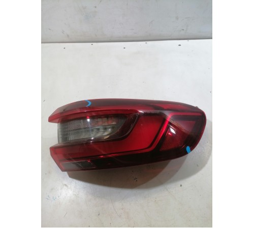 Фонарь задний правый наружный